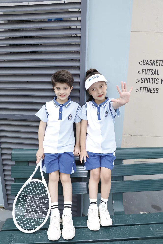 校园文化的服饰定制方案